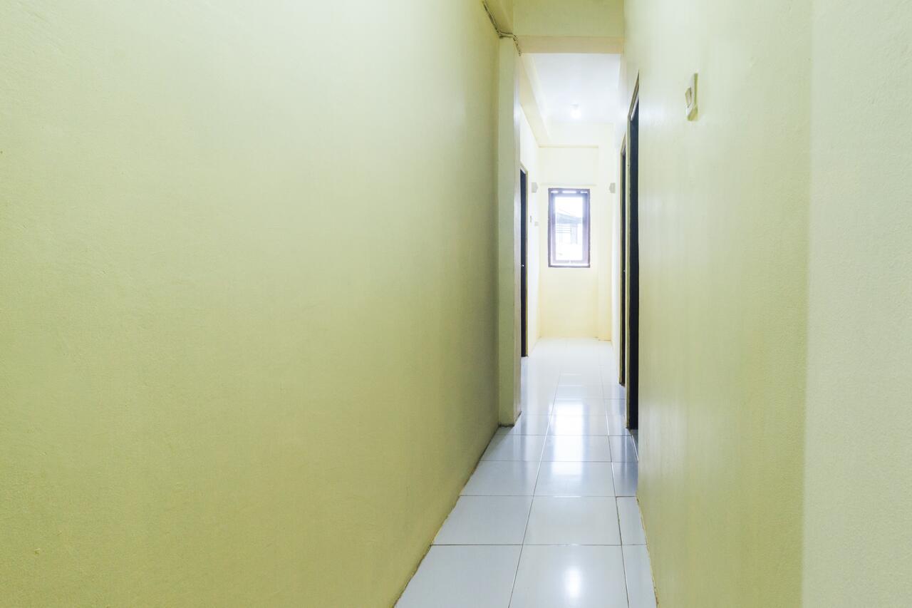 Oyo 2165 Alyah Guest House Syariah Ambon Exterior photo